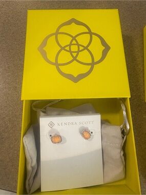 Brand New Kendra Scott pumpkin earrings
